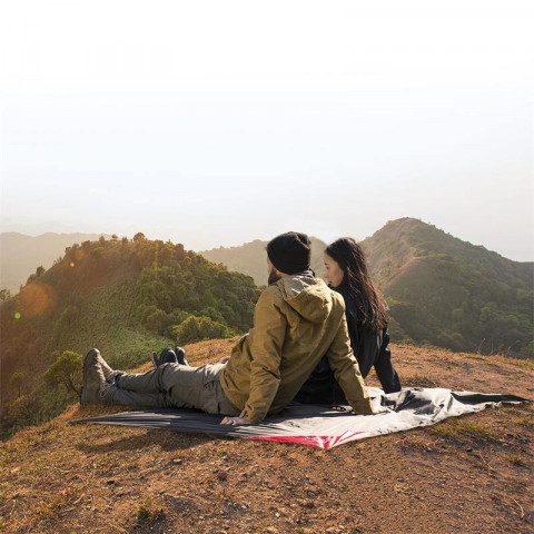 Килимок для пікніка водостійкий надлегкий Naturehike Moisture Picnic Mat NH17D050-B, 145x200 см, чорний