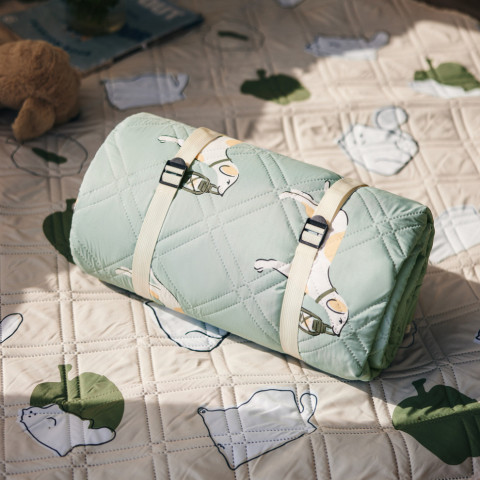Килимок для пікніка водостійкий Naturehike CNK2350WS010, 145x170 см, зелений з принтом