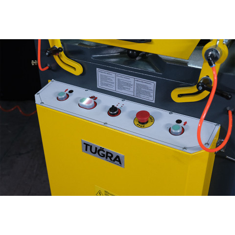Напівавтоматична торцювальна пила для різання алюмінію Tugra Makina AC 400