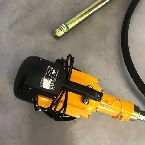 Вібратор для бетону Lumag LFR 15E
