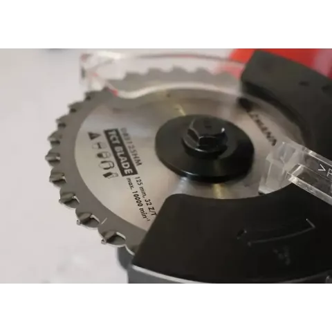 Ручна дискова пила Holzmann DBS 125