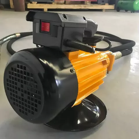 Вібратор для бетону Lumag LFR 15E