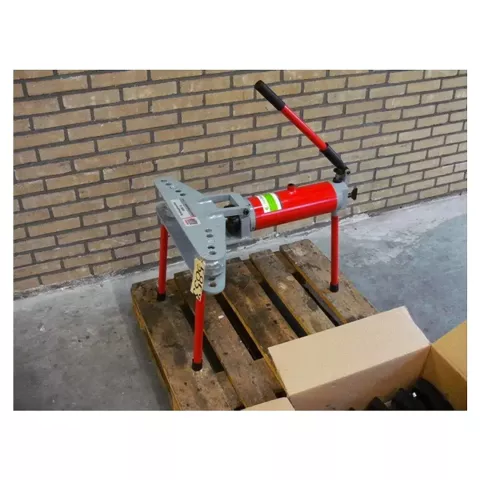 Гідравлічний трубозгинальний верстат Holzmann RBM 10
